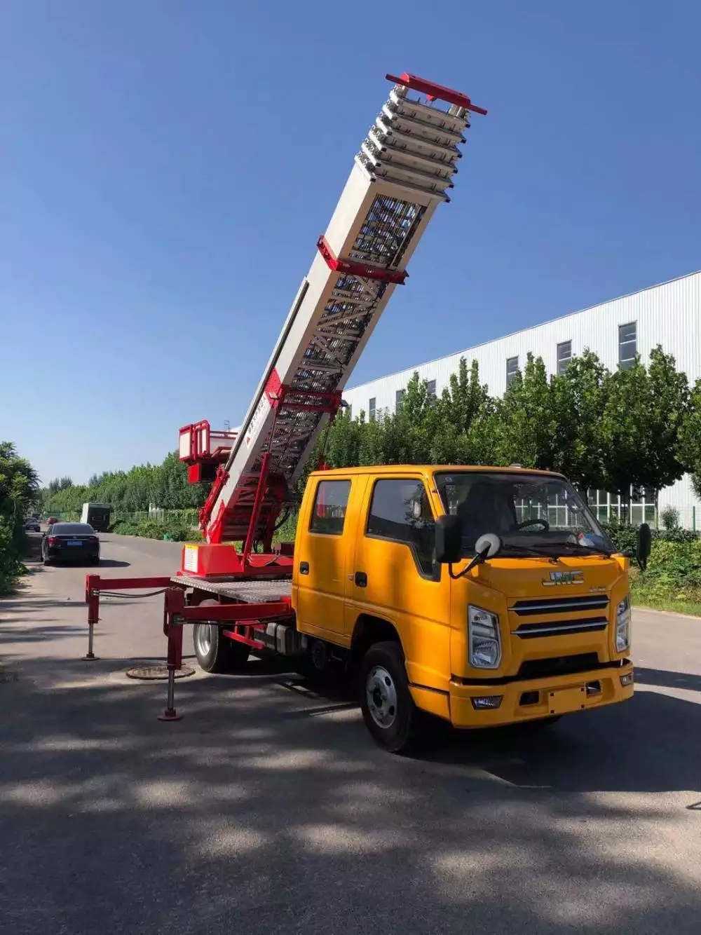 畅好乡附近的云梯车出租服务：轻松解决高空作业需求